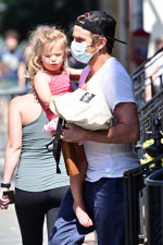 Bradley Cooper și Lea. Foto: Backgrid/Profimedia