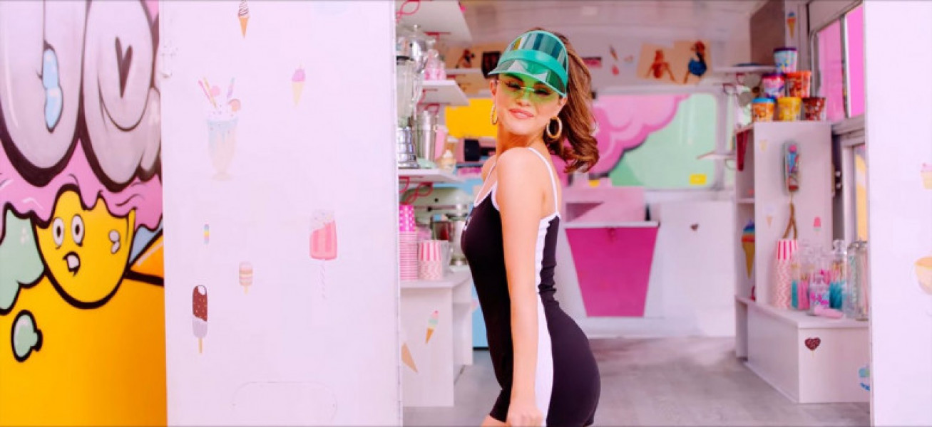 Selena Gomez melts temperatures as she joins K-pop girl group Blackpink to serve up Ice Cream and innuendo in new music video