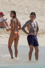 *PREMIUM-EXCLUSIVE* **WEB EMBARGO UNTIL 4 PM EDT on March 23, 2021** Justin Bieber and wife Hailey Bieber enjoy a romantic getaway in Turks and Caicos