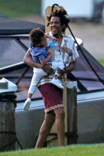 PREMIUM EXCLUSIVE: Beyonce and Jay-Z Head Out on a Cruise With Twitter Co-Founder/CEO Jack Dorsey in The Hamptons.