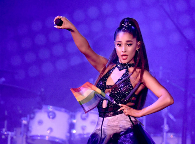 Ariana Grande, în concert, în Los Angeles, California