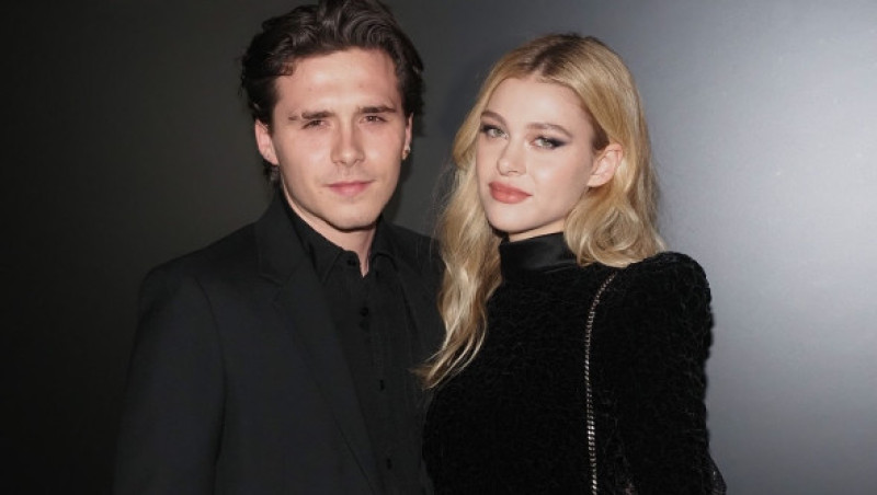 Saint Laurent : Photocall - Paris Fashion Week Womenswear Fall/Winter 2020