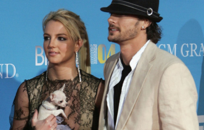 2004 Billboard Music Awards - Arrivals