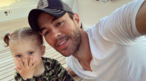 Enrique Iglesias, din nou tată, a patra oară, la 50 de ani. Viața de părinte îi priește: "Sunt relaxat acasă, cu copiii"