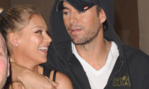 Primele imagini cu Anna Kournikova, însărcinată cu al patrulea copil. Partenera lui Enrique Iglesias ar fi deja în al treilea trimestru
