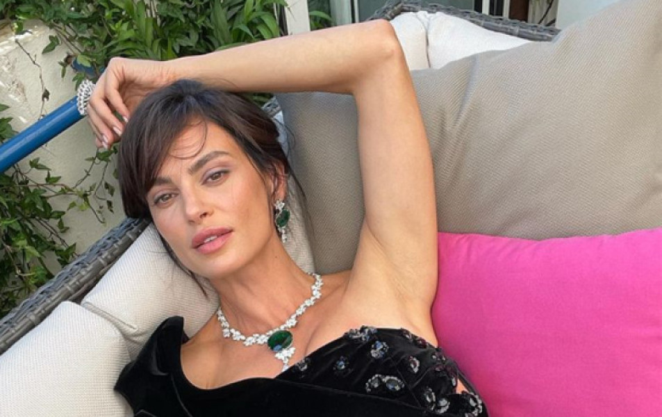 catrinel menghia