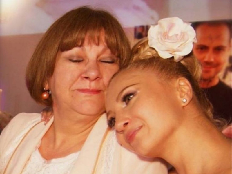 lora si mama ei