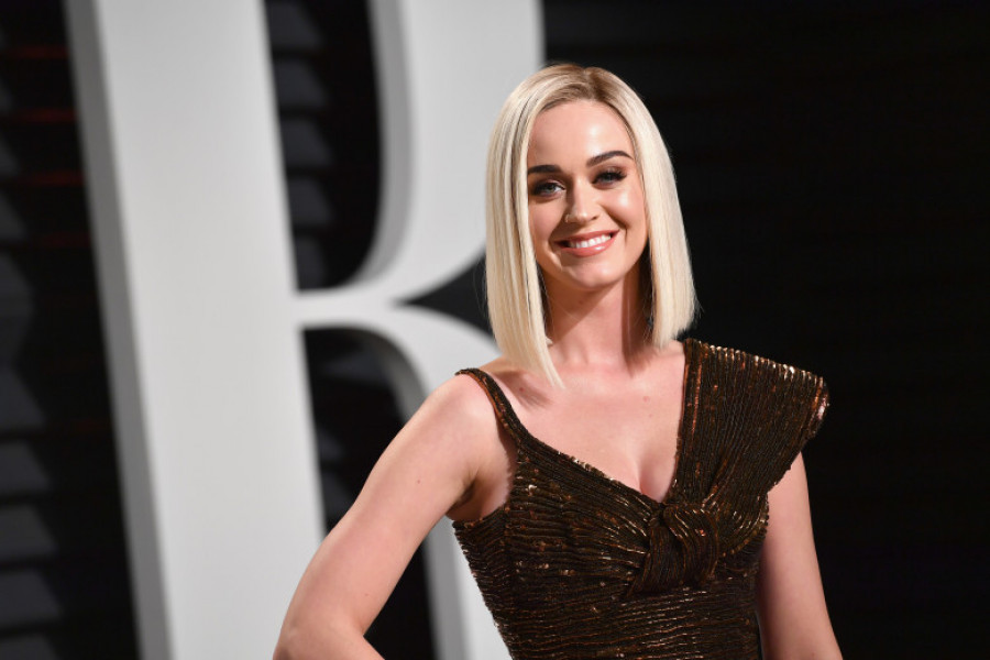 Apariția lui Katy Perry la Premiile CMA 2021 a făcut furori! Ținuta artistei a atras toate privirile