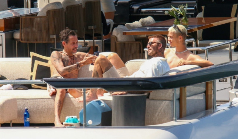 *EXCLUSIVE* Marc Anthony looks gaunt and tired during day out at sea with David Beckham and sons Cruz and Romeo while Ex Jlo travels in Italy with their son, Max. *