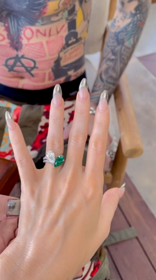 Inelul de logodnă al lui Megan Fox/ Profimedia