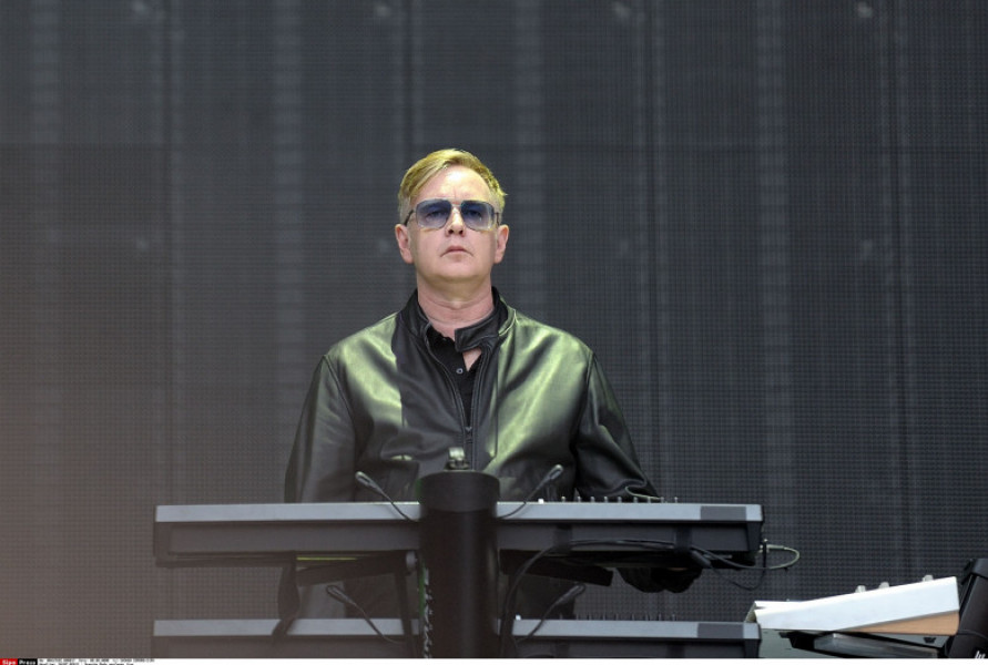 SAINT-DENIS : Depeche Mode performs live
