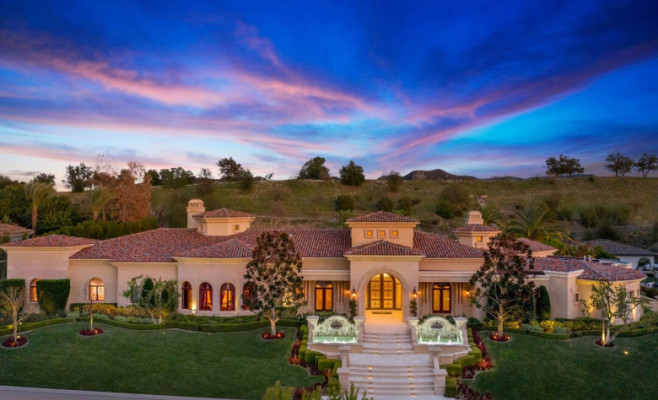 Britney Spears has just bought this house in Calabasas, California for $11.8 million.