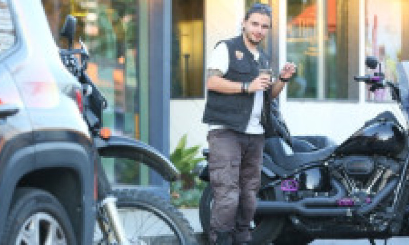 Prince, fiul lui Michael Jackson, imagini rare alături de iubita lui: „Nu aș fi putut să cer o parteneră mai bună”