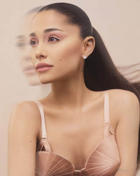 Ariana Grande launches her "r.e.m. beauty" concealer range