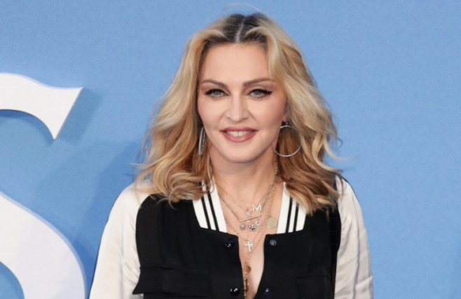 Madonna postpones tour