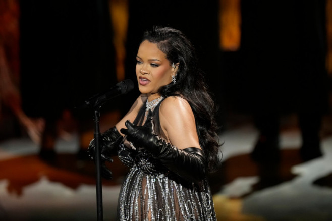 Rihanna la premiile Oscar/ Profimedia