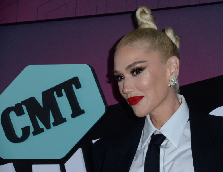 ** WARNING: Contains Graphic Content ** CMT Awards - arrivals