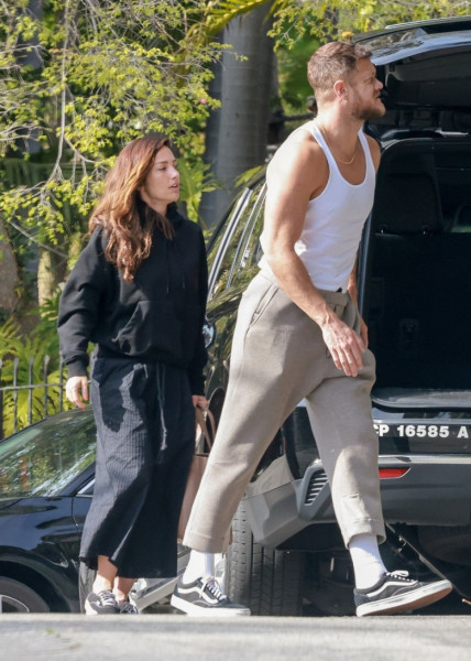Dan Reynolds, surprins alături de actrița Minka Kelly