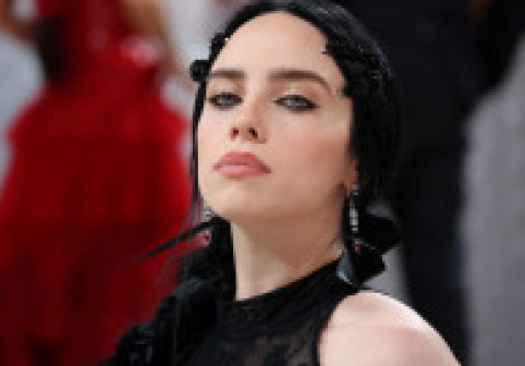 Billie Eilish spune că o relație cu un bărbat din zodia Gemeni a făcut-o să creadă în astrologie: „Pot să-i recunosc imediat”