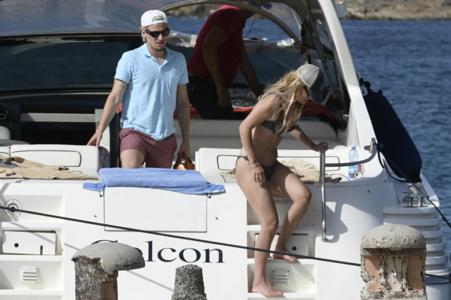 *PREMIUM-EXCLUSIVE* *MUST CALL FOR PRICING*  Packing on the PDA out in the hot Italian sunshine, the 'Stranger Things' British actress Millie Bobby Brown and boyfriend Jake Bongiovi enjoy their holidays together out in Sardinia.