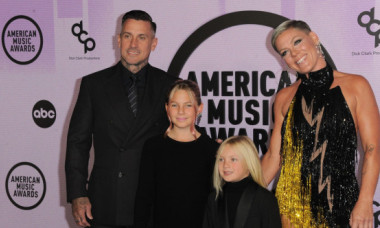 Soțul lui Pink i-a cerut iertare artistei, după ce s-a accidentat grav și a fost operat. „Intestinul subțire mi s-a desprins de colon"