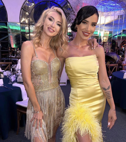 adelina pestritu si andreea bălan