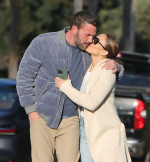 Romantic Ben Affleck and Jennifer Lopez kissing