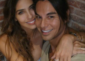 Iubita lui Julio Iglesias Jr., răvășitoare într-o rochie mini, în vacanță în Paris. Fanii: „Ești superbă!”