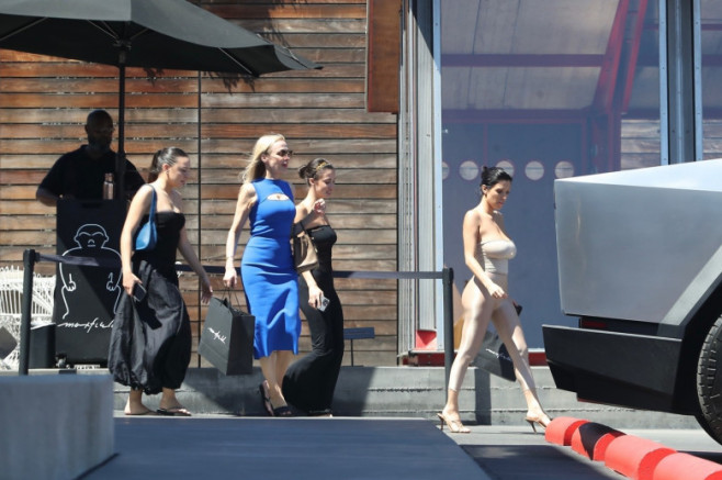 *EXCLUSIVE* Keeping Up With The Censoris! Bianca Censori is seen on rare outing with her sisters and mother shopping at Maxfield and Vivienne Westwood on Melrose Ave **WEB MUST CALL FOR PRICING**