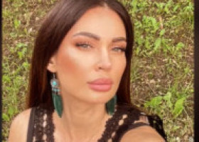 Nicoleta Luciu, răvășitoare într-o rochie scurtă, roșie. Vedeta revine pe ecran, într-un proiect online