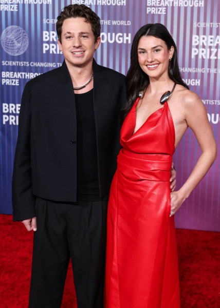 Charlie Puth și Brooke Sansone/ Profimedia