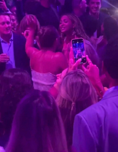 Beyoncé, la nunta fostului său asistent/ Foto: Captură video Twitter