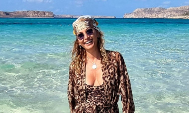 Anca Țurcașiu, criticată pentru aparițiile în costum de baie: „Femeile, când îmbătrânesc, încep să se comporte ca niște adolescente”