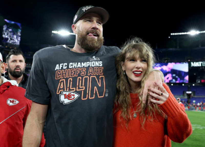 taylor swift si travis kelce (7)