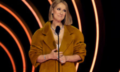 Celine Dion a dezvăluit motivul pentru care a purtat un palton lung pe scena de la Grammy, în februarie: M-a ajutat să mă ascund puțin