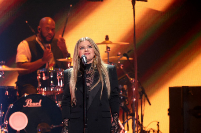 kelly clarkson (7)