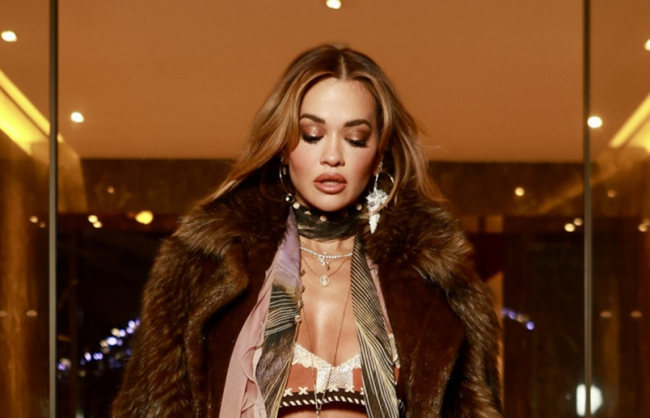 Rita Ora Looks Stunning Wearing A Roberto Cavalli Full Look As She Leaves Her Hotel In Paris - 20 Jan 2024