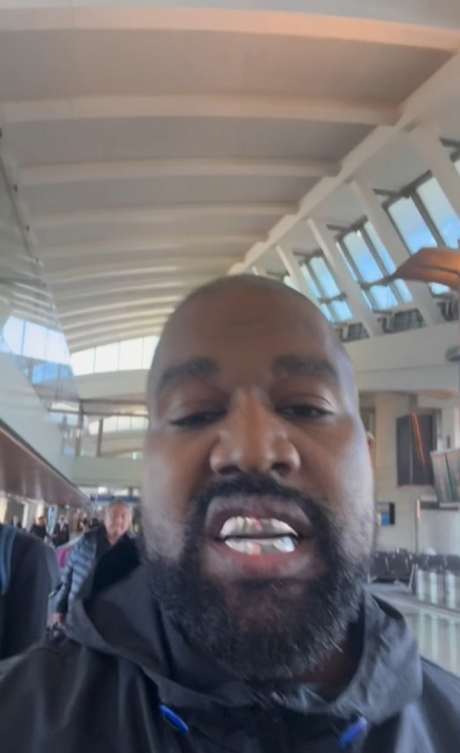 Kanye West, iritat de comentariile negative din partea fanilor