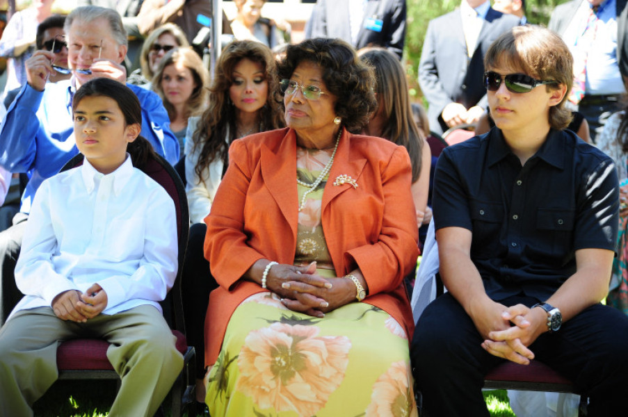 Katherine Jackson și copiii lui Michael Jackson/ Profimedia