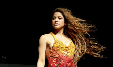 Shakira, show electrizant la Coachella. A apărut pe scenă într-o rochie minusculă în culorile focului