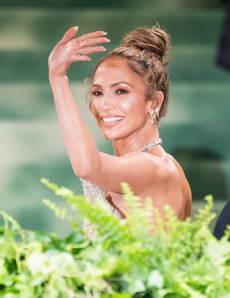 Jennifer Lopez la Met Gala 2024