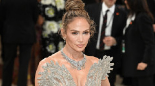 Jennifer Lopez, criticată pentru felul în care a interacționat cu o reporteră la Met Gala: "Wow, cum a privit-o de sus în jos"