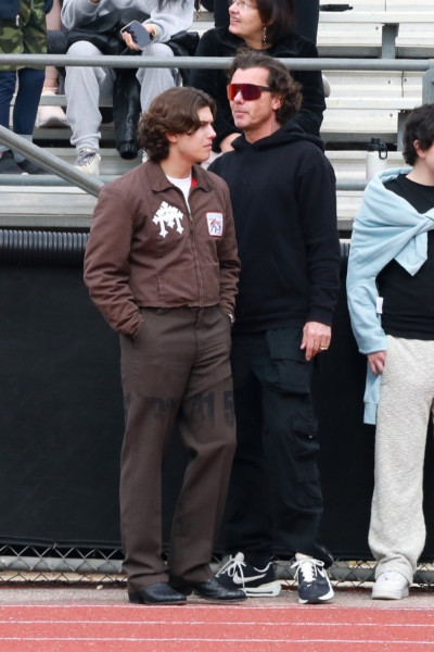 *EXCLUSIVE* Blake Shelton and Gavin Rossdale attend Apollo's flag football game together!