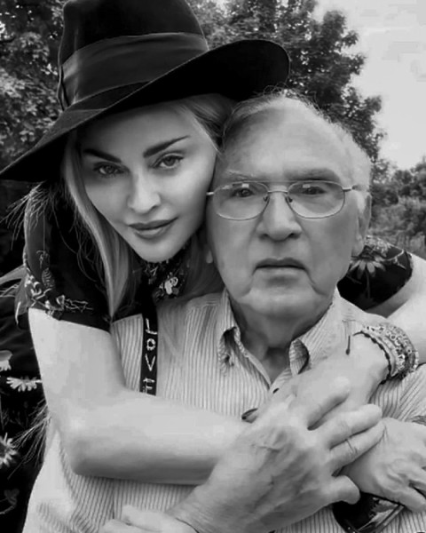 Madonna și tatăl ei