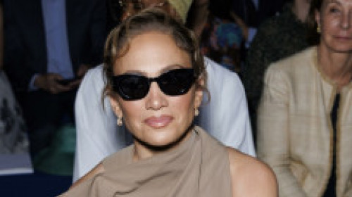 Jennifer Lopez, zbor la clasa economic. Imagini unice cu JLo, surprinse în timpul unei curse Napoli-Paris