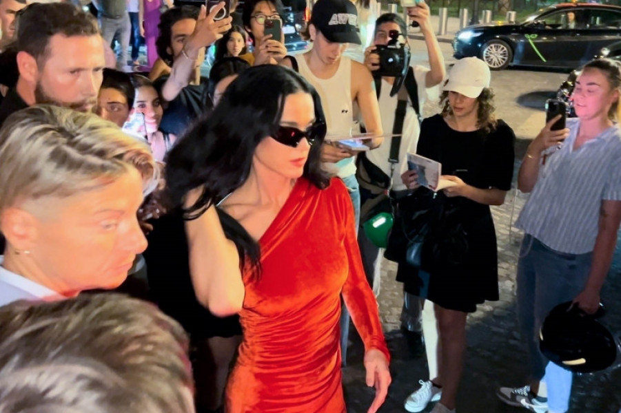 Katy Perry returns to Le Crillon after Eiffel Tower performance in Paris