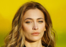 Paris Jackson, mesaj dur pentru criticii care o acuză că va cânta în ziua morții tatălui ei: „Ei îmi fac un favor”