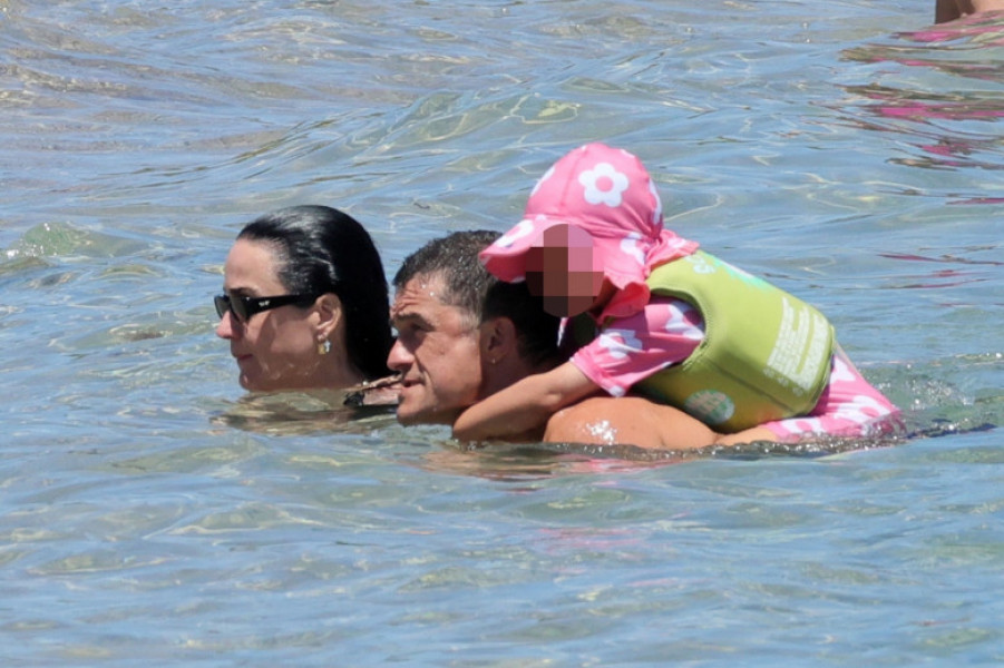 *PREMIUM-EXCLUSIVE* *MUST CALL FOR PRICING* Katy Perry and Orlando Bloom are back in Sardinia for a family holiday 8 years after Orlando's naked paddleboard trip