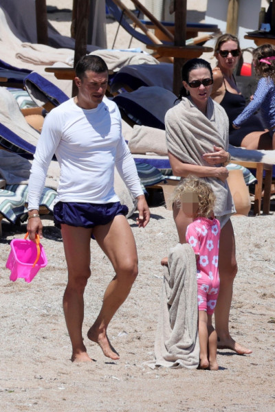 *PREMIUM-EXCLUSIVE* *MUST CALL FOR PRICING* Katy Perry and Orlando Bloom are back in Sardinia for a family holiday 8 years after Orlando's naked paddleboard trip