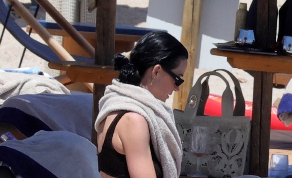 *PREMIUM-EXCLUSIVE* *MUST CALL FOR PRICING* Katy Perry and Orlando Bloom are back in Sardinia for a family holiday 8 years after Orlando's naked paddleboard trip